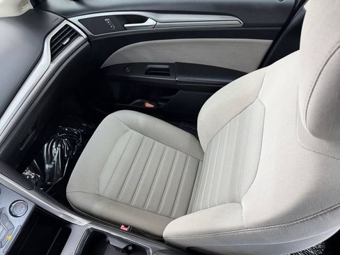 Used 2019 Ford Fusion S FWD image 40