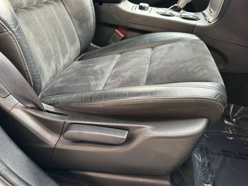 Used 2022 Jeep Grand Cherokee Laredo X image 23