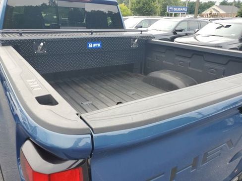 Used 2025 Chevrolet Silverado 2500 LTZ w/ LTZ Plus Package AWD/4WD image 15