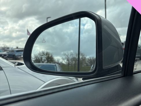 Used 2023 Hyundai Santa Fe SE image 12