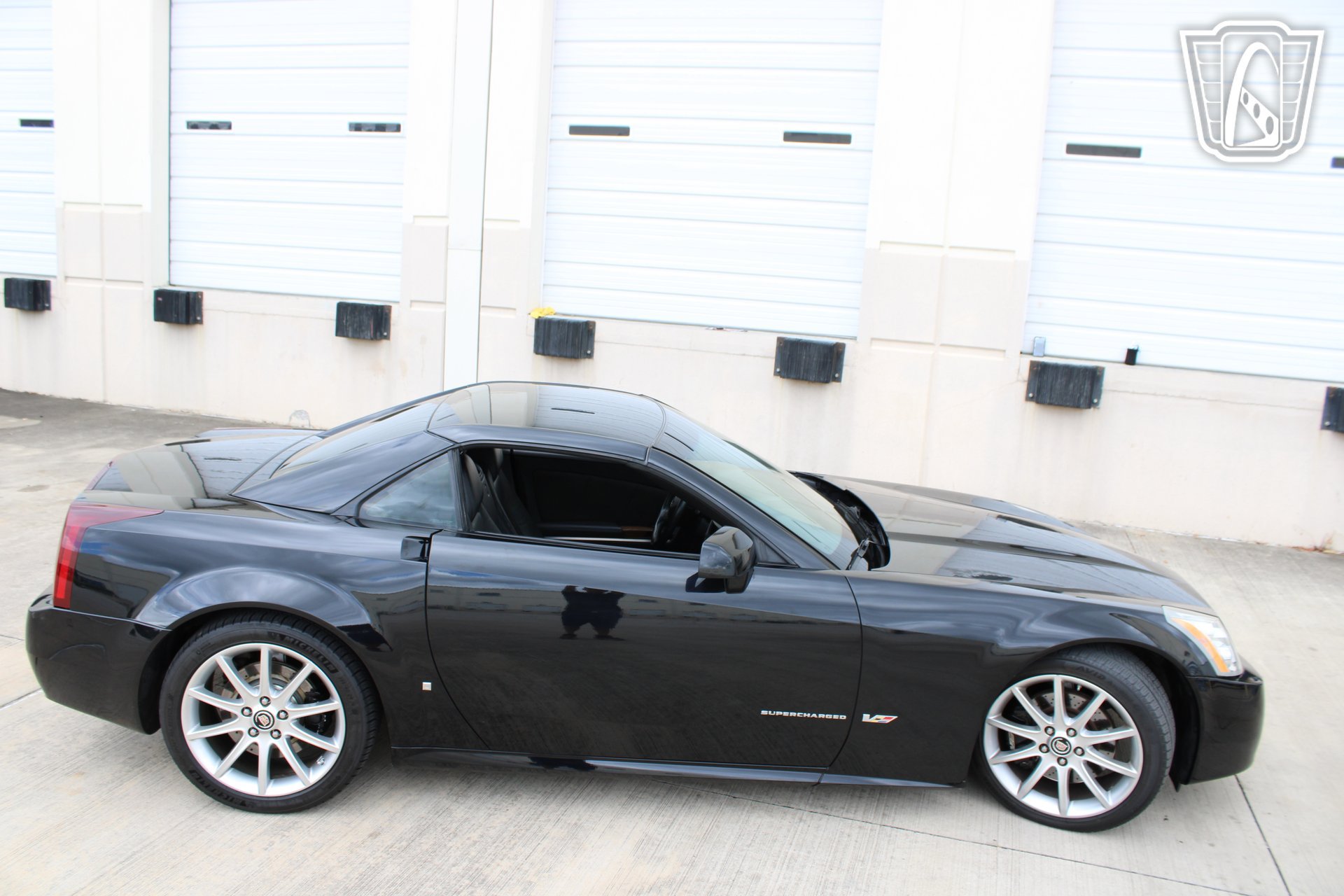 Used 2006 Cadillac XLR V RWD image 39