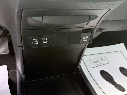 Used 2025 Honda Odyssey Sport-L image 39