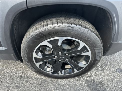 Certified 2026 Chevrolet Equinox LT w/ Convenience Package II AWD/4WD image 5
