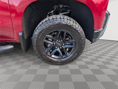 Used 2019 Chevrolet Silverado 1500 Custom Trail Boss w/ Custom Convenience Package AWD/4WD image 9