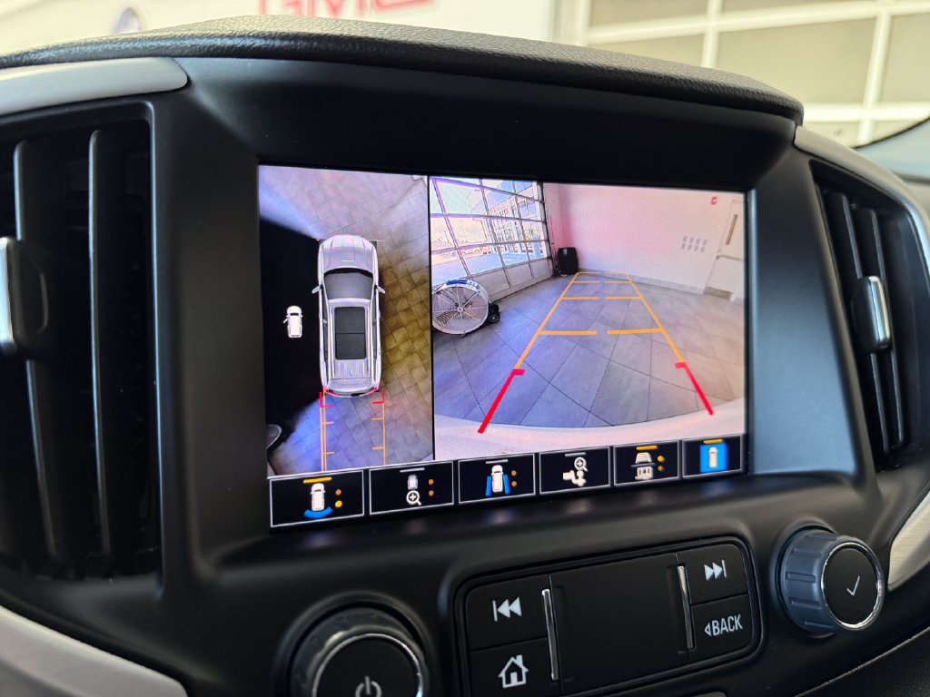 Certified 2023 GMC Terrain SLT w/ Tech Package AWD/4WD image 19