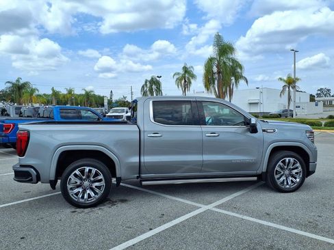 Used 2023 GMC Sierra 1500 Denali w/ Denali Reserve Package AWD/4WD image 8