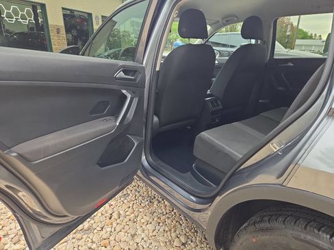Used 2018 Volkswagen Tiguan S AWD/4WD image 15