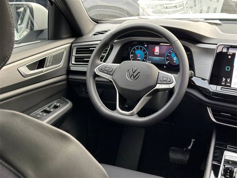 New 2026 Volkswagen Atlas Cross Sport SE image 21