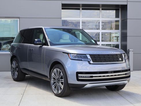 Used 2026 Land Rover Range Rover SE AWD/4WD image 3