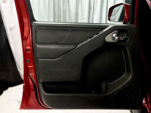 Used 2016 Nissan Frontier PRO-4X w/ Pro-4x Luxury Package image 38