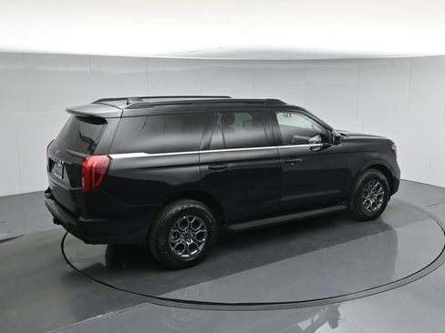 Certified 2025 Ford Expedition Active AWD/4WD image 45