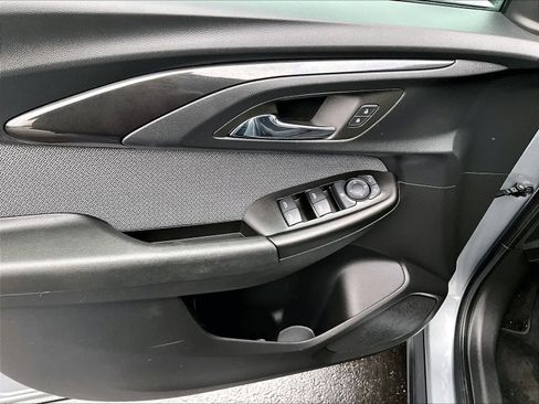 Used 2023 Chevrolet TrailBlazer LT w/ Convenience Package image 9