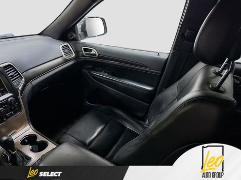 Used 2016 Jeep Grand Cherokee Limited image 23
