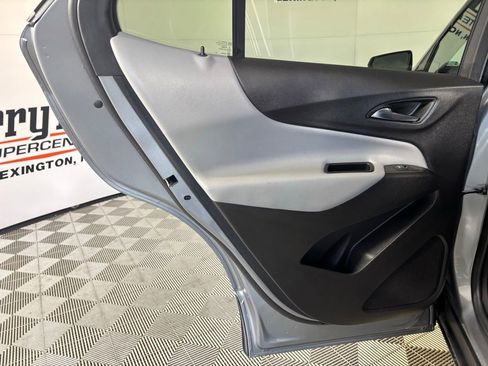 Used 2024 Chevrolet Equinox LT image 18