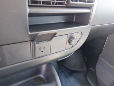 Used 2023 GMC Savana 2500 w/ Driver Convenience Package image 16