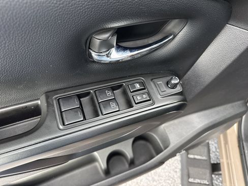 Used 2024 Nissan Titan PRO-4X AWD/4WD image 15