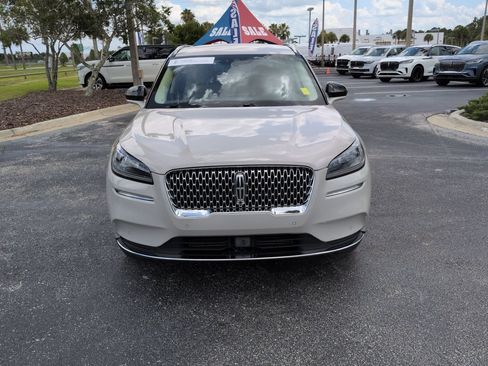 Certified 2022 Lincoln Corsair FWD w/ Equipment Group 101A image 9