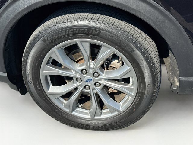 Used 2023 Ford Explorer XLT w/ Equipment Group 202A AWD/4WD image 41