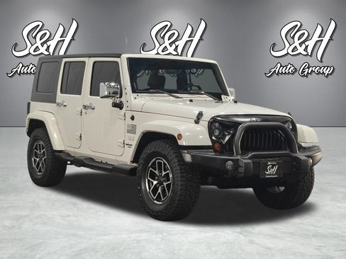 Used 2010 Jeep Wrangler Unlimited Sahara w/ Trailer Tow Group image 2