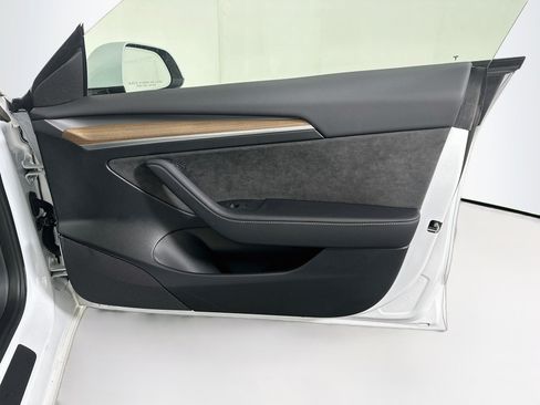 Used 2023 Tesla Model 3 Standard Range RWD image 32