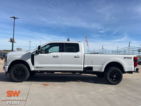 New 2026 Ford F350 Lariat w/ Black Appearance Package image 8