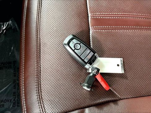 Used 2023 Ford Expedition Max Limited image 10