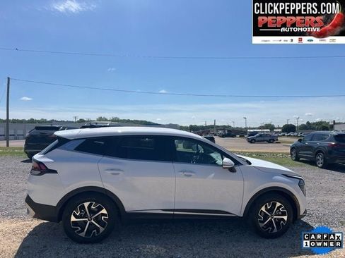 Used 2024 Kia Sportage EX FWD image 7