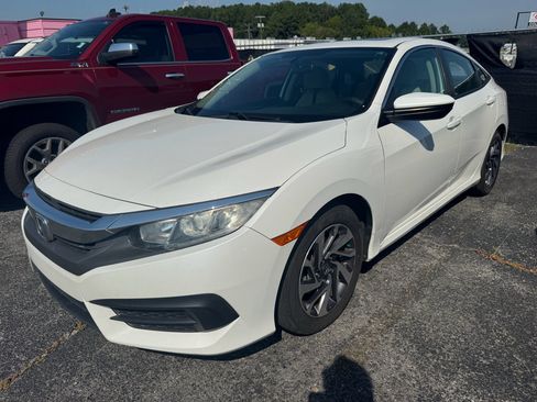 Used 2018 Honda Civic EX image 1