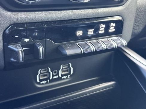 Used 2024 RAM 2500 Big Horn w/ Off Road Package image 33