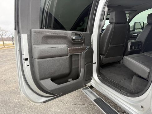 Used 2020 Chevrolet Silverado 2500 LTZ w/ LTZ Premium Package image 14