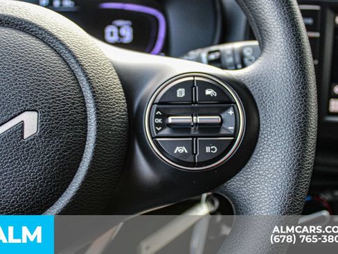 Used 2025 Kia Soul LX w/ LX Technology Package FWD image 26
