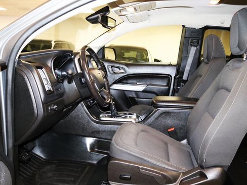 Used 2022 Chevrolet Colorado LT w/ Fleet Safety Package image 14