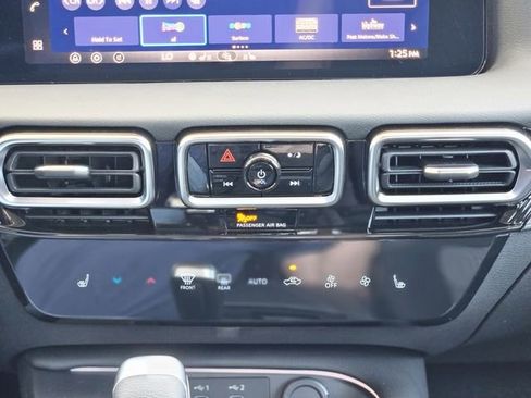 New 2026 Nissan Sentra SV w/ SV Convenience Package FWD image 23
