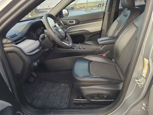 Certified 2023 Jeep Compass Latitude w/ Sun and Sound Group image 19