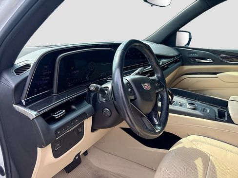 Used 2022 Cadillac Escalade Premium Luxury AWD/4WD image 9