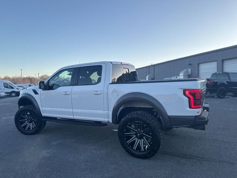 Certified 2019 Ford F150 Raptor w/ Equipment Group 802A Luxury image 4