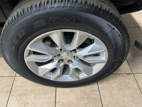 Used 2019 Chevrolet Silverado 1500 Custom w/ Custom Value Package image 19