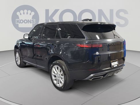 Used 2025 Land Rover Range Rover Sport SE AWD/4WD image 4