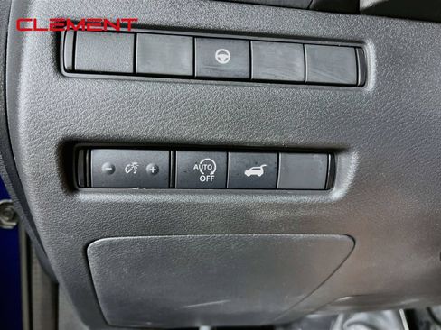 Used 2023 Nissan Rogue SV w/ SV Premium B Package AWD/4WD image 13