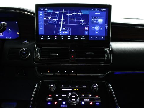 Used 2024 Lincoln Navigator Reserve w/ Equipment Group 201A image 22