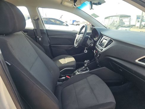 Used 2020 Hyundai Accent SE image 13