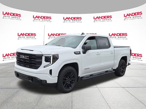 Used 2024 GMC Sierra 1500 Elevation w/ LPO, Elevation Black Package AWD/4WD image 7