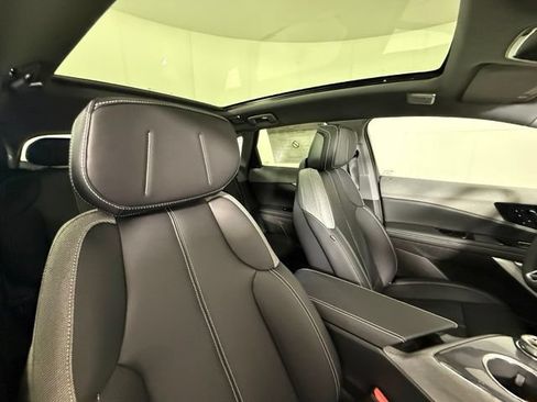 Used 2026 Cadillac Optiq Sport 1 RWD image 33