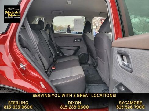 Used 2023 Nissan Rogue SV image 32