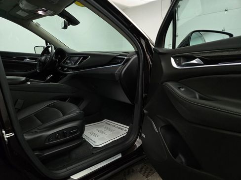 Used 2021 Buick Enclave Avenir w/ Avenir Technology Package image 36