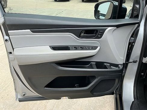 Used 2019 Honda Odyssey EX-L image 17