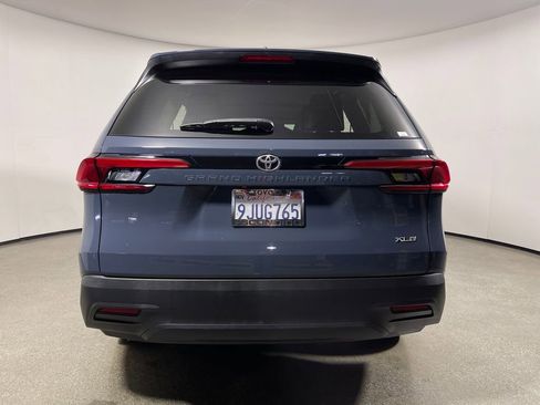 Certified 2024 Toyota Grand Highlander FWD image 4