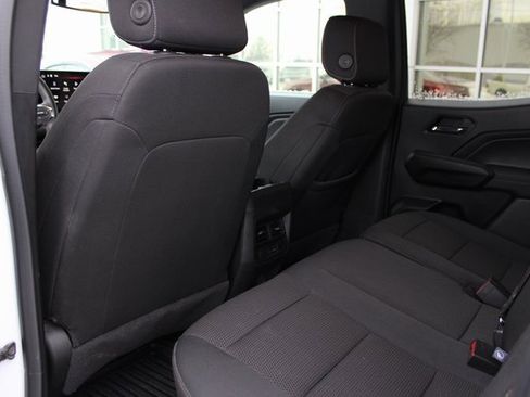 Used 2024 GMC Canyon Elevation w/ Convenience Package image 30