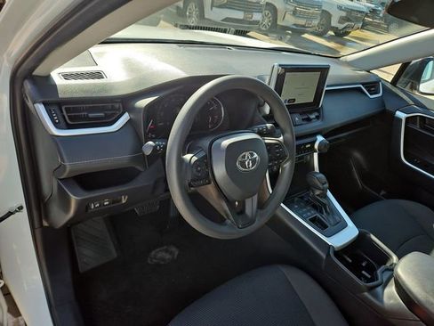 Used 2024 Toyota RAV4 LE image 10