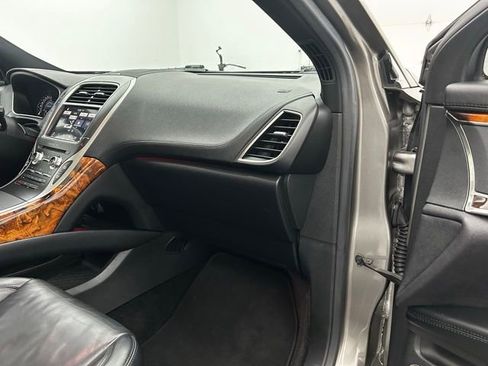 Used 2016 Lincoln MKX Select w/ Select Plus Package image 36